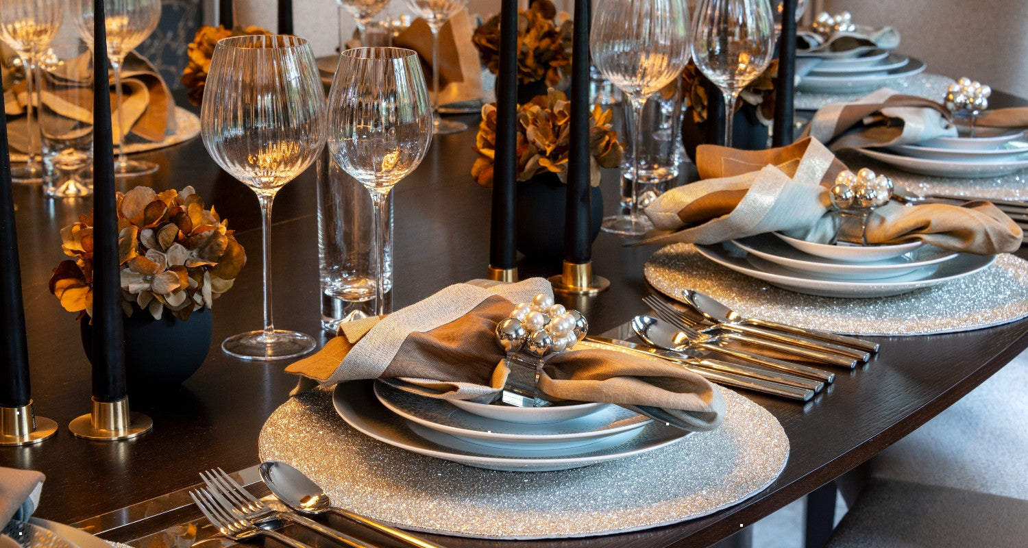 April Hamilton dining room styled with Amiramour table décor