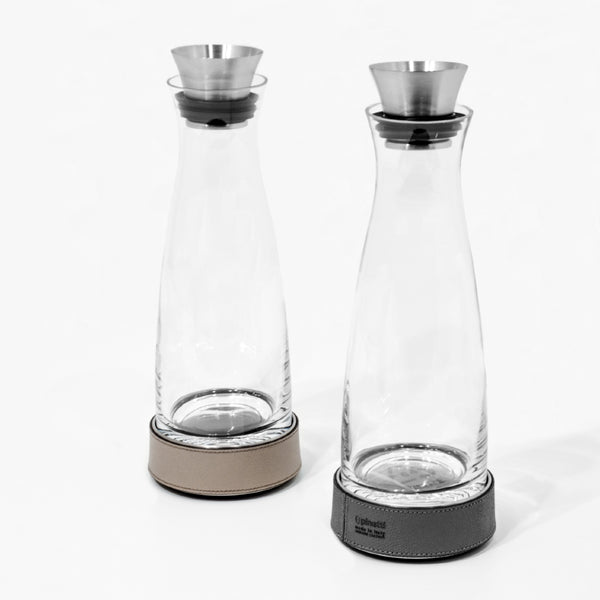 http://amiramour.eu/cdn/shop/products/1462.029.048_Amiramour_Thermal_Water_Carafe_Pinetti_Taupe_2_grande.jpg?v=1668058410
