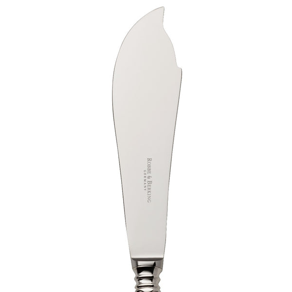 Alt Chippendale Tart Knife silver plated with curved blade close-up on its blade.