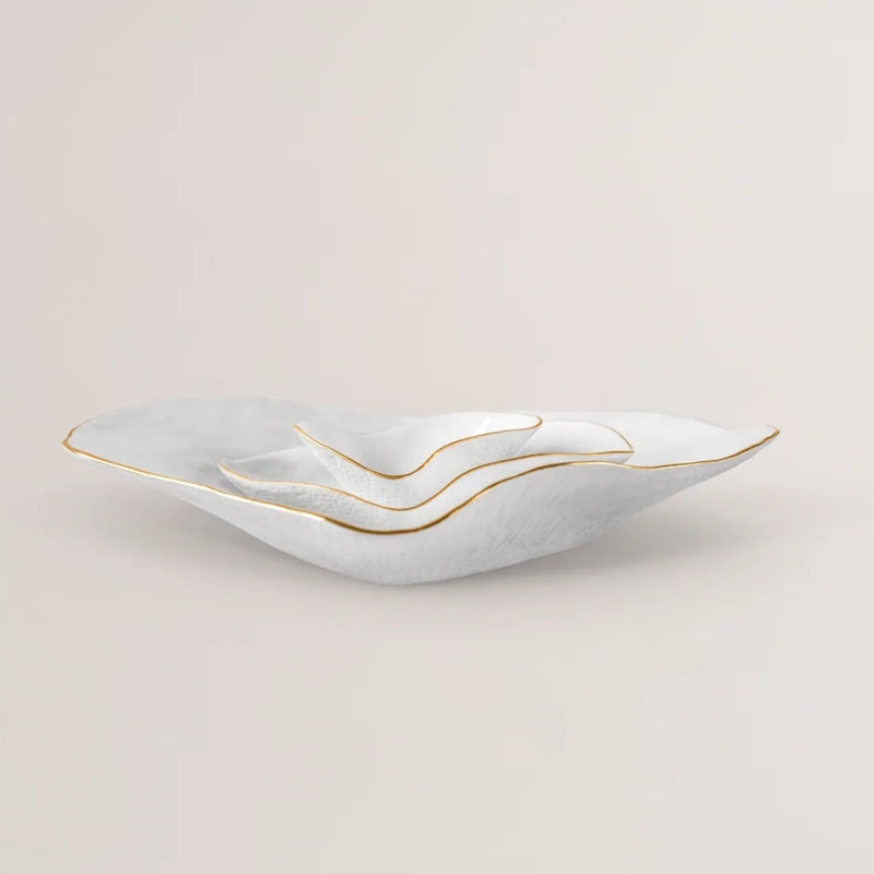 Side view of Golden Rim porcelain dinner set Nº2+Nº5+Nº6 shell-inspired Sarah-Linda