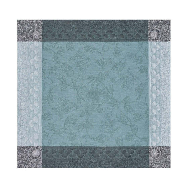 Symphony Baroque napkin by Le Jaquard Francais unwraped on white background, sold at Amiramour.