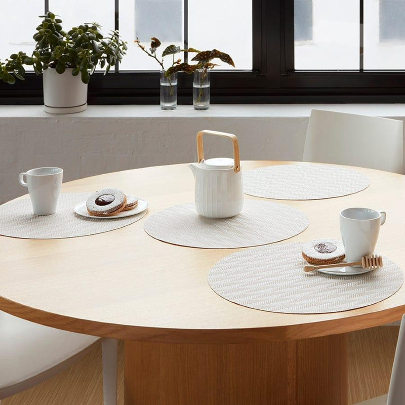 Amiramour Round Placemat Arrow in Porcelain Ivory by Chilewich 2