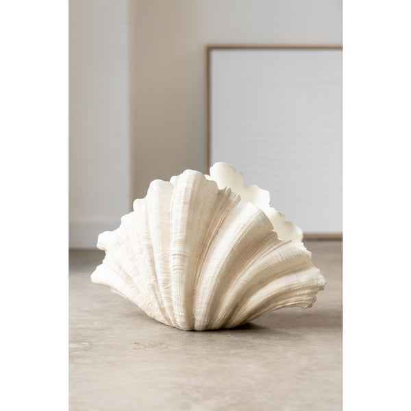 Polyresin Clam Shell Vase in Beige