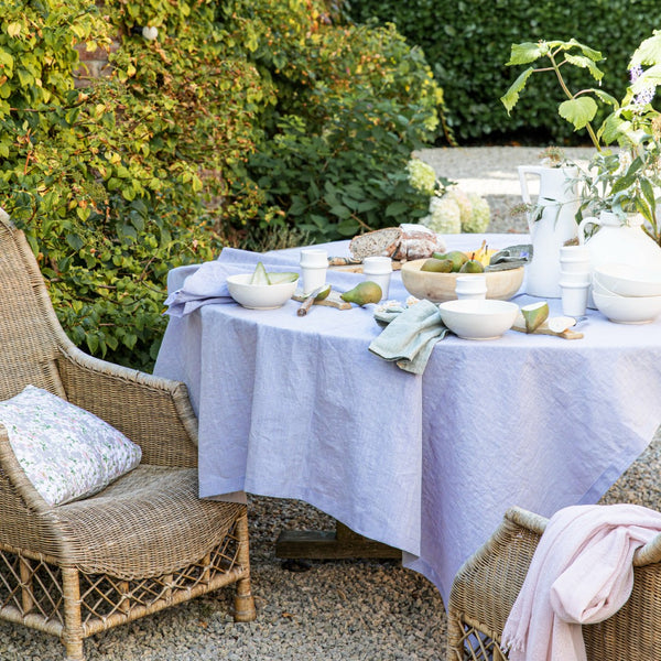 'Chambray' Tablecloth in Lilac Linen by Alexandre Turpault