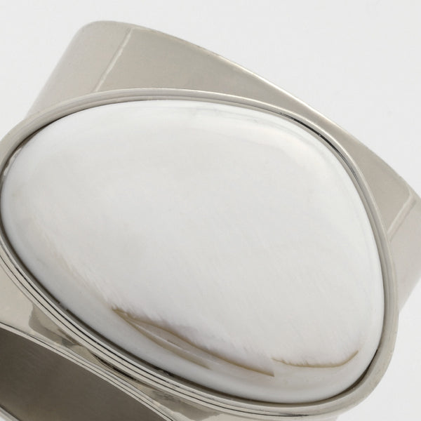 Close-up of Joanna Buchanan shell napkin ring in silver – available at Amiramour 