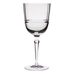 Alya water glass in crystal with modern vertical cuts by Cristallerie de Montbronn.
