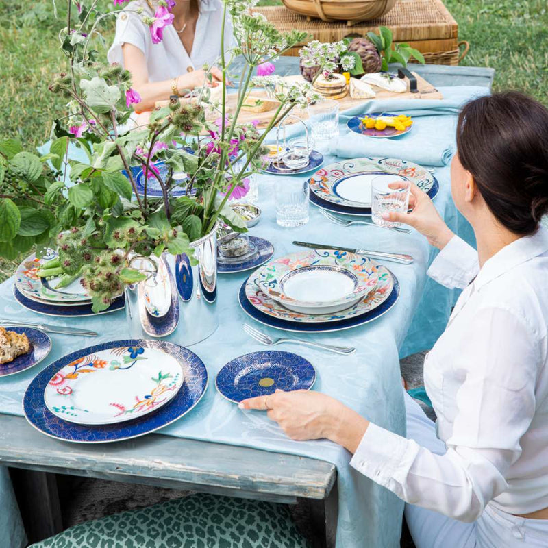 styled outdoor table with the porcelain collection Imari by Raynaud