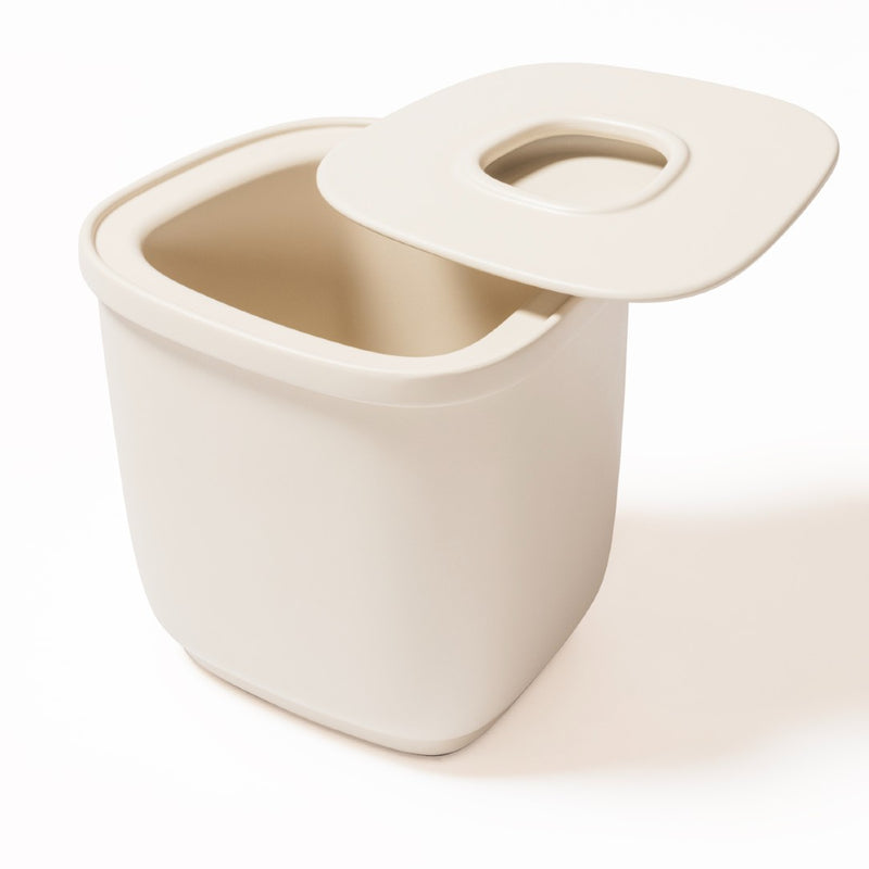 Styled Cast Aluminium Ice Bucket Maris by Kelly Wearstler x Giobagnara in ivory