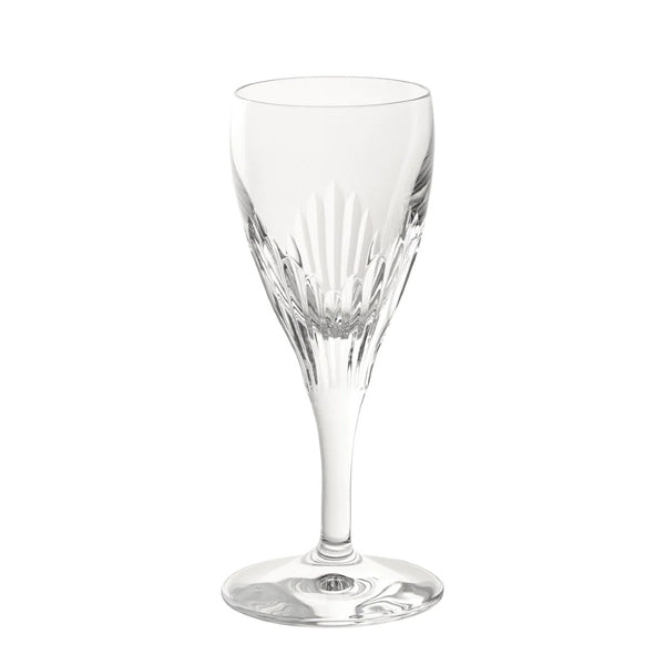 Chartres crystal red wine glass with beveled cuts inspired by Gothic architecture, by Cristallerie de Montbronn.