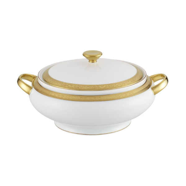 Covered vegetable dish in Limoges porcelain with gold inlay from the Ambassador Gold collection by Raynaud