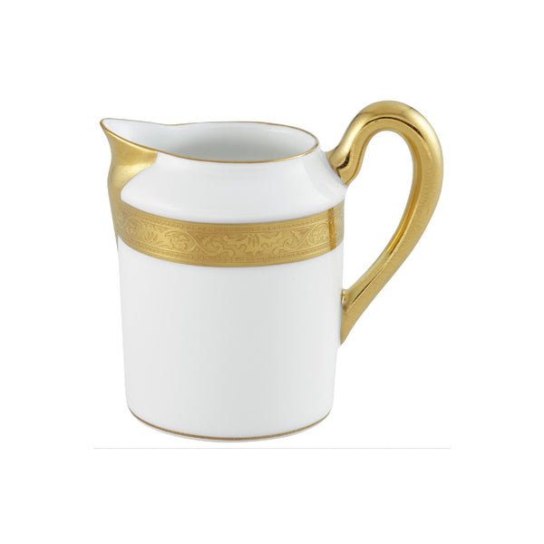 Porcelain creamer with gold inlay from the Ambassador Gold collection by Raynaud
