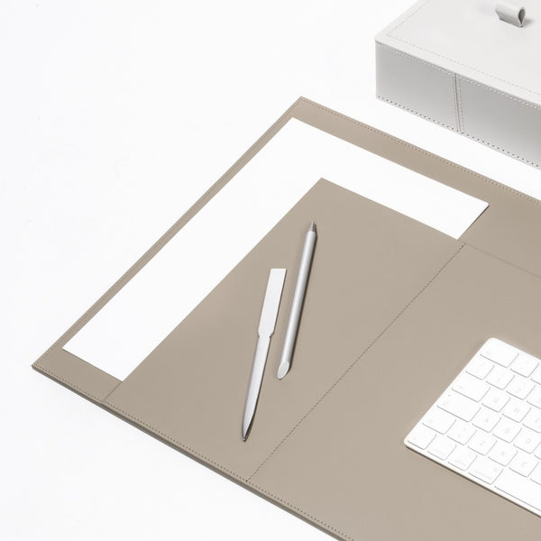 Close-up Leather desk blotter organizer Idea by Giobagnara x Rudi in Tecnocuoio regenerated leather