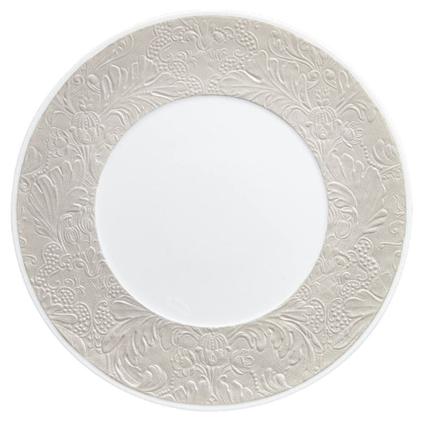 Italian Renaissance Irisé Pearl Grey dinner plate by Raynaud, Limoges porcelain with arabesques, pearl grey iridescence, and platinum accents.