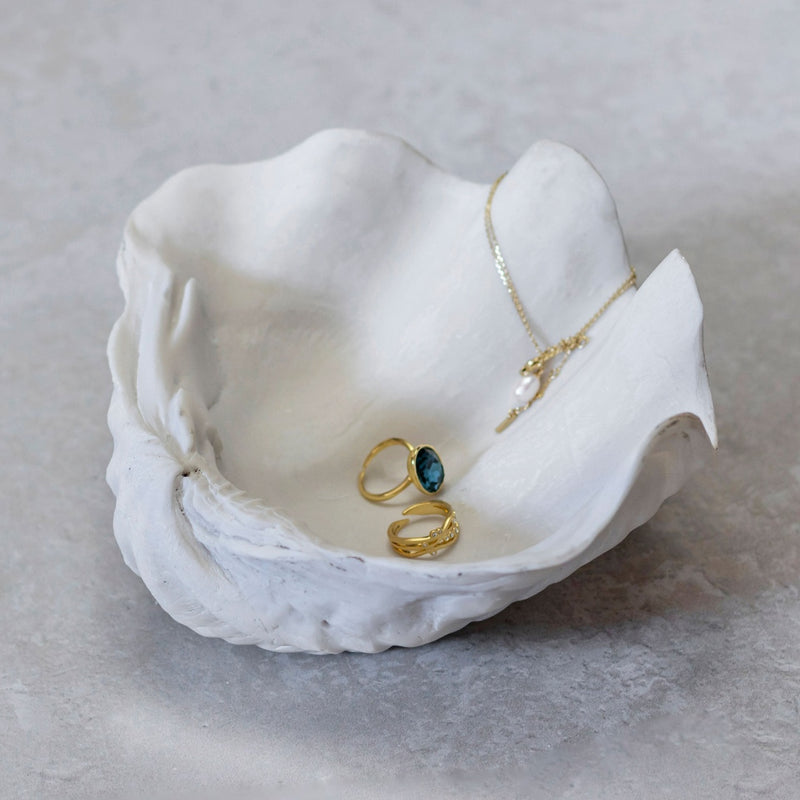 Small white faux shell as jewellery holder