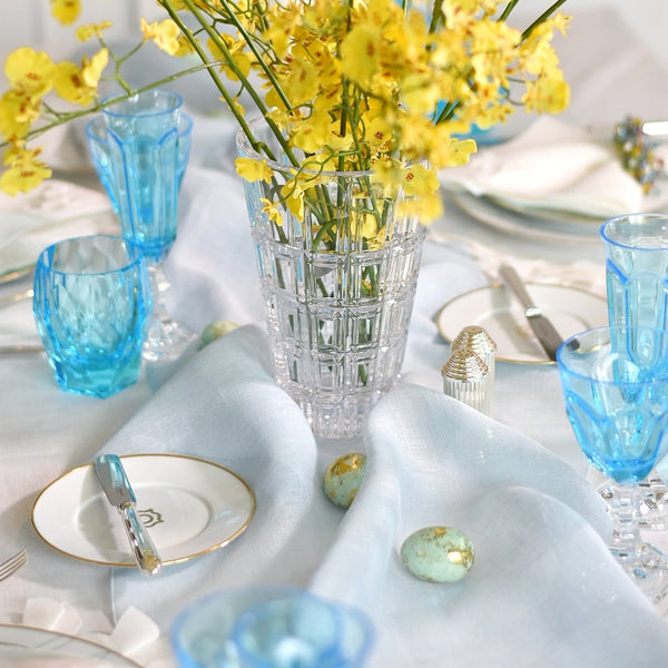 styled light runner with yellow flowers