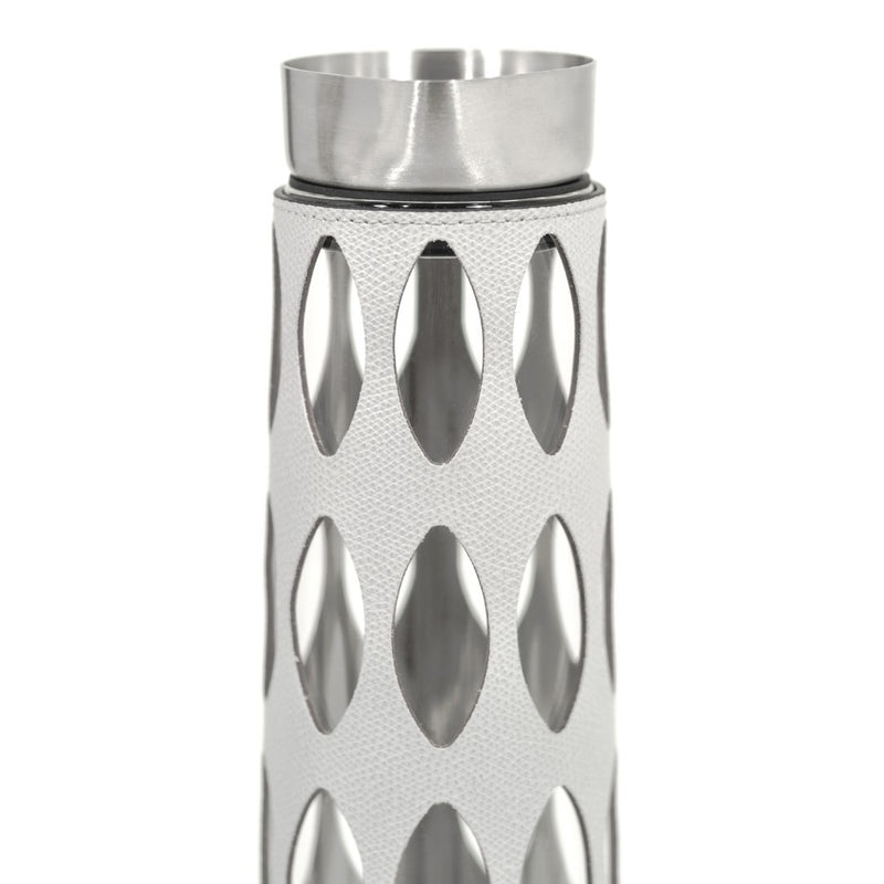 Close-up Luxury glass carafe Marghe with removable leather cover by Pinetti 
