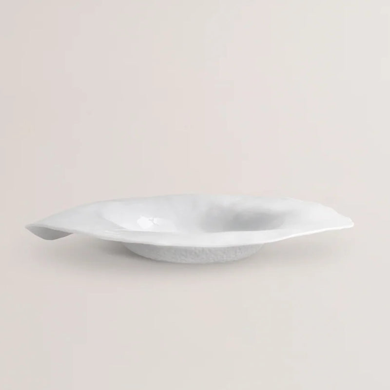 Set of 2 large deep dinner plates white No7 Indulge by Sarah-Linda porcelain on a light beige background