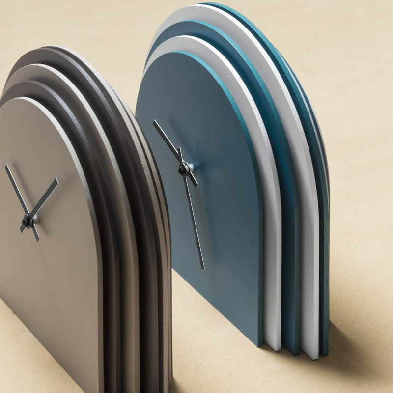 Angle view f Leather Desk Clock Central in layered Tecnocuoio design by Giobagnara x Rudi