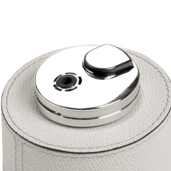 Close-up of the montego table lighter in golf leather by giobagnara