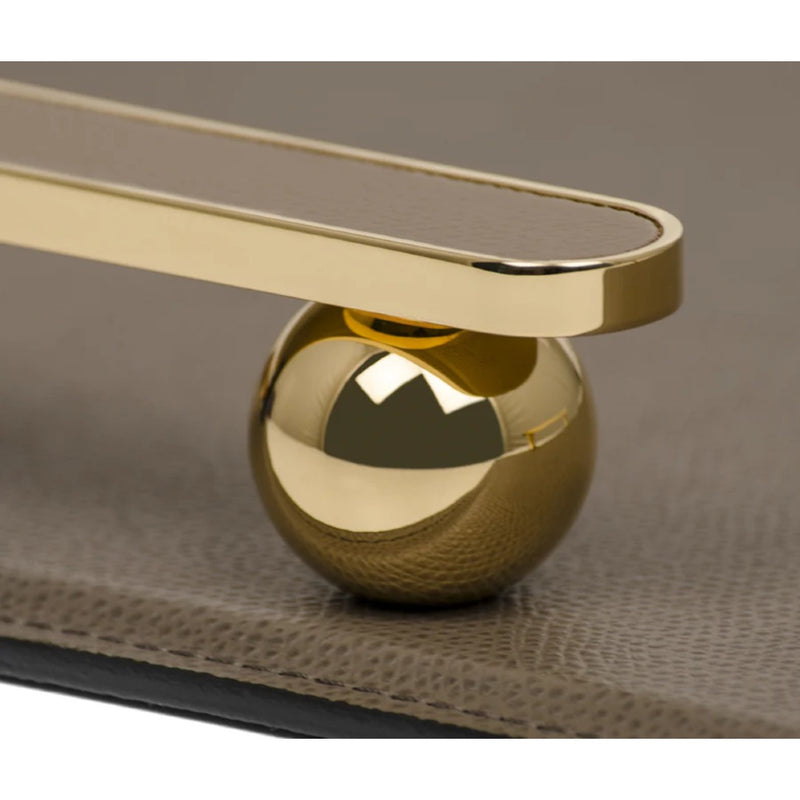 close-up of the sphere handle support for the Pinetti Pamphilli tray