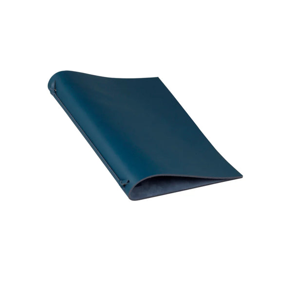 Closed Blue saddle leather ring binder Legacci by Giobagnara x Rabitti with central metal ring system