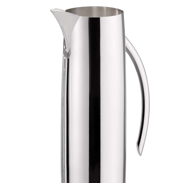 Close-up of the 2 L silver-plated pitcher Goccia by Greggio with sleek elongated design – handcrafted Italian piece for elegant dining and refined interiors.