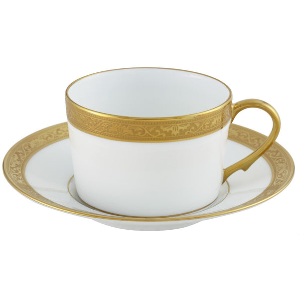 Porcelain extra tea cup and saucer with gold inlay from the Ambassador Gold collection by Raynaud