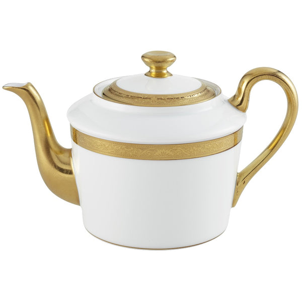 Porcelain tea pot with gold inlay from the Ambassador Gold collection by Raynaud