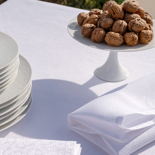 Portofino Linen Napkin in White Linen by Le Jacquard Francais close-up