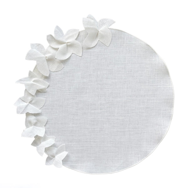 White linen placemat with 3D jasmine flower by Giardino Segreto.