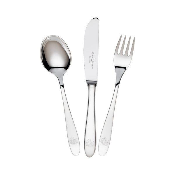 Silver-plated 3-piece children’s cutlery set with engraved duck motif by Sonja Quandt.